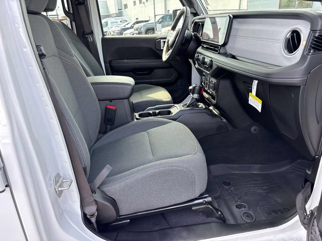 Used 2024 Jeep Wrangler Unlimited Sahara AWD/4WD image 20