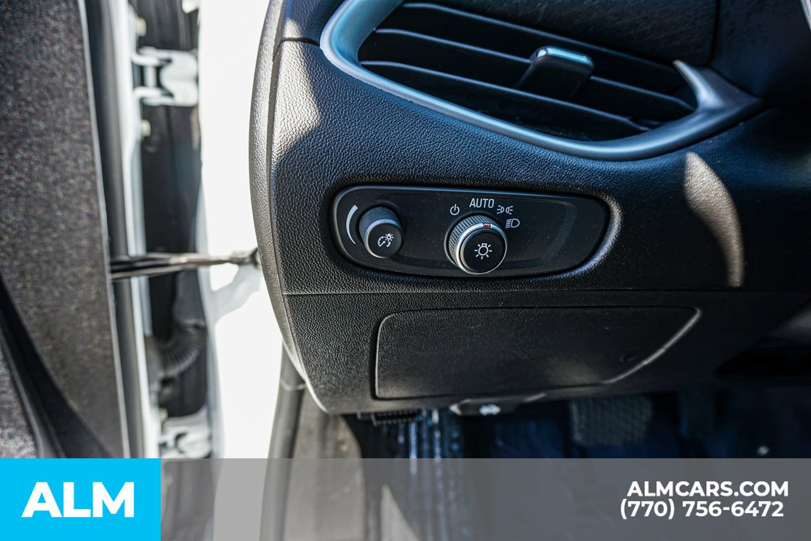 Used 2024 Chevrolet Malibu LT image 31