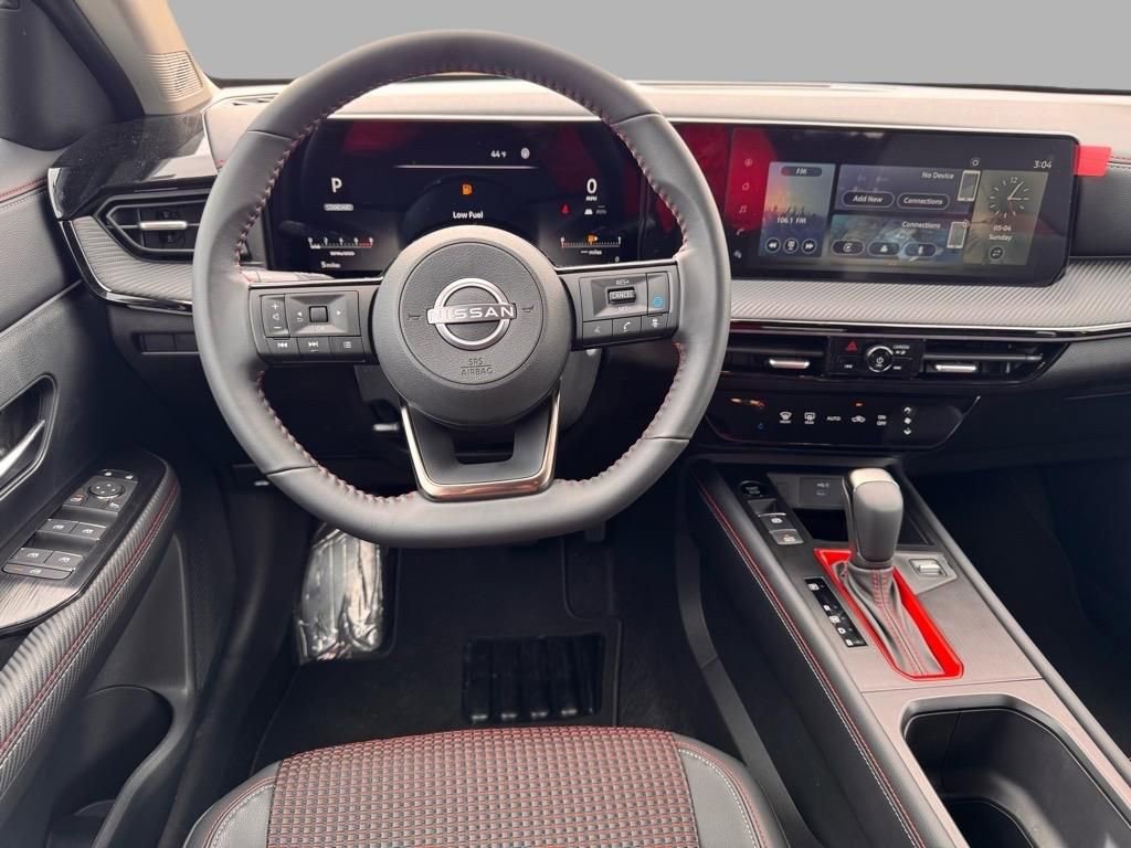 Certified 2025 Nissan Kicks SR image 4