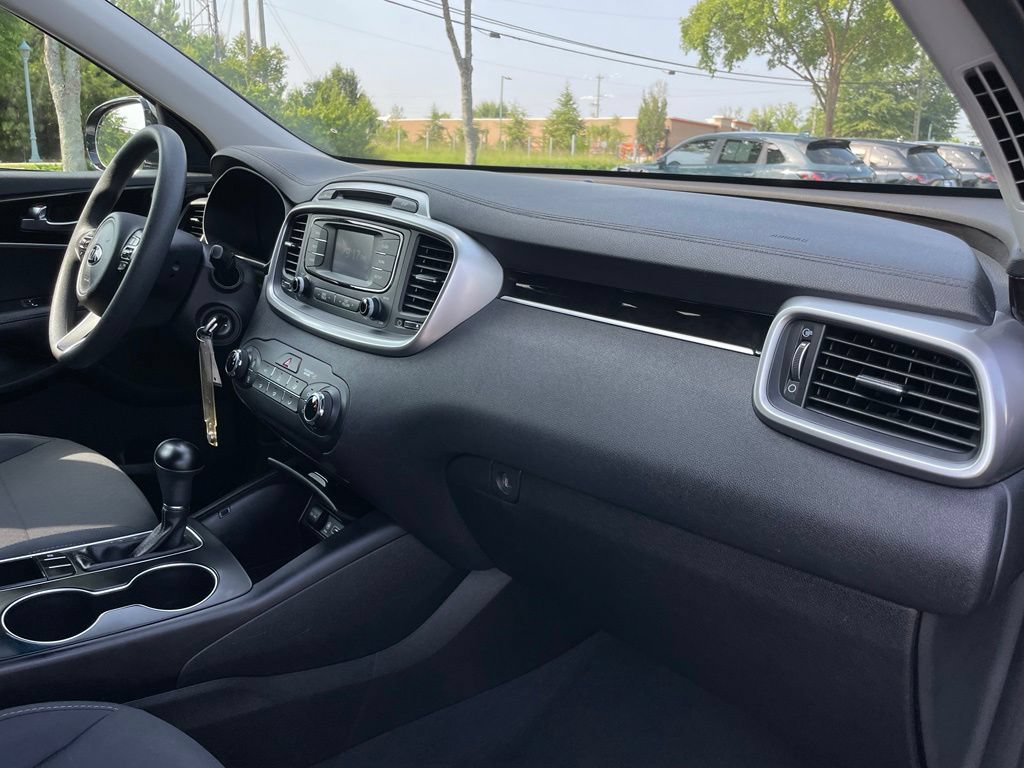 Used 2018 Kia Sorento L FWD image 32