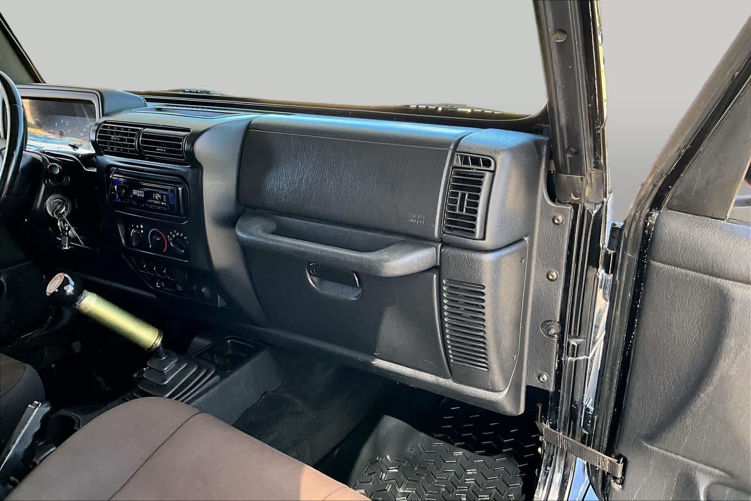 Used 2003 Jeep Wrangler X AWD/4WD image 18