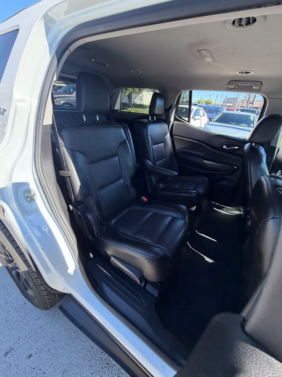Used 2018 GMC Acadia SLT FWD image 12