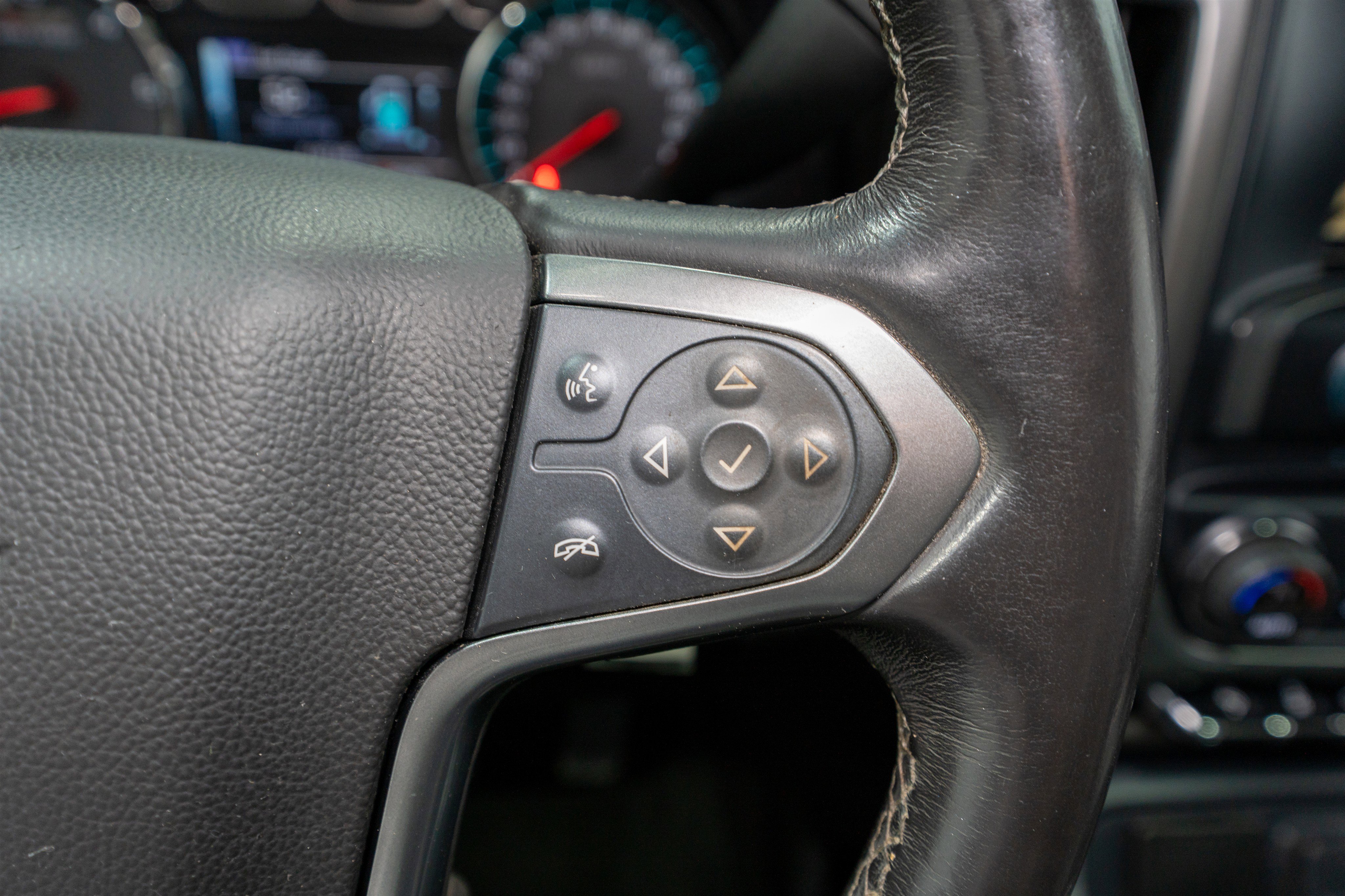 Used 2017 Chevrolet Silverado 1500 LTZ Z71 image 29