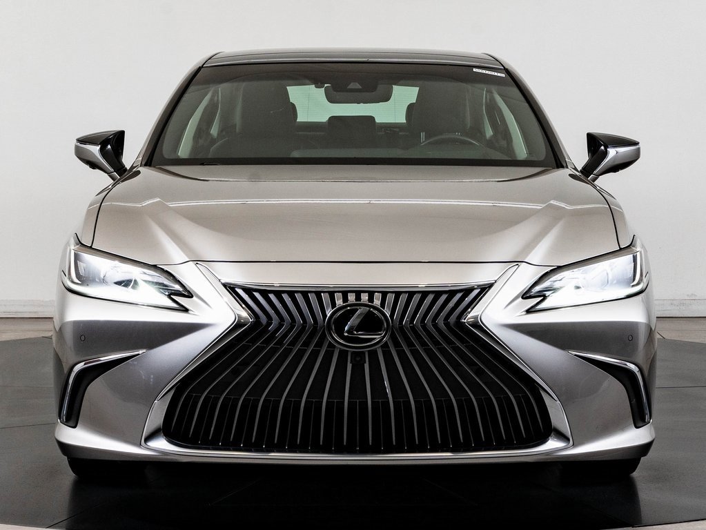 Used 2019 Lexus ES 350 Luxury image 2