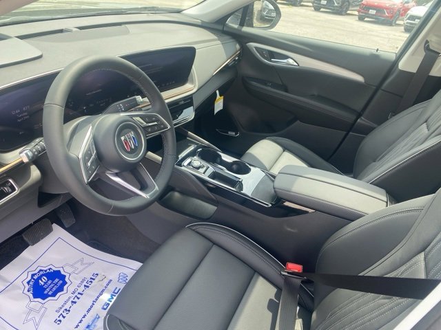 New 2025 Buick Envision Avenir image 16