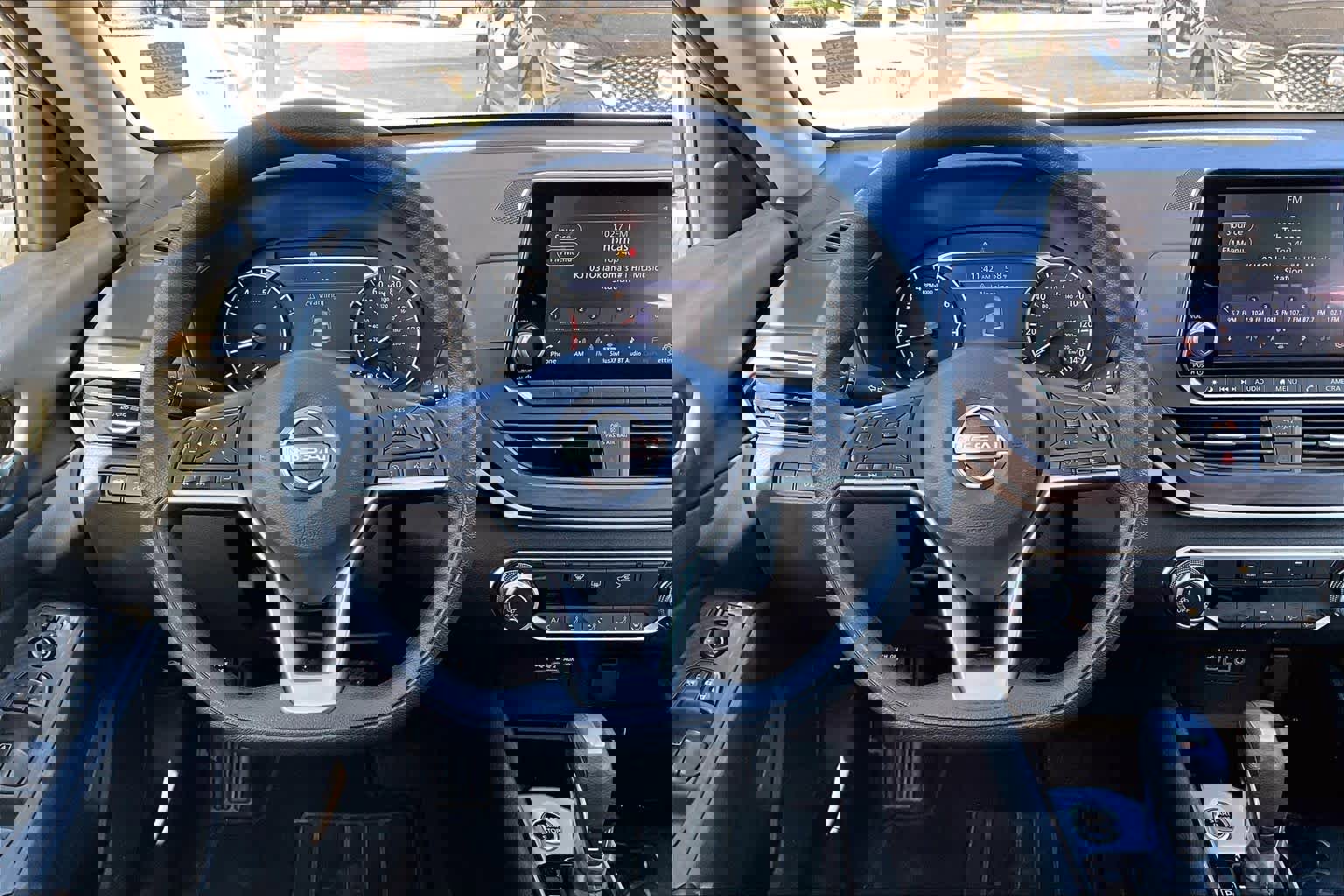 Used 2024 Nissan Altima 2.5 SV image 6