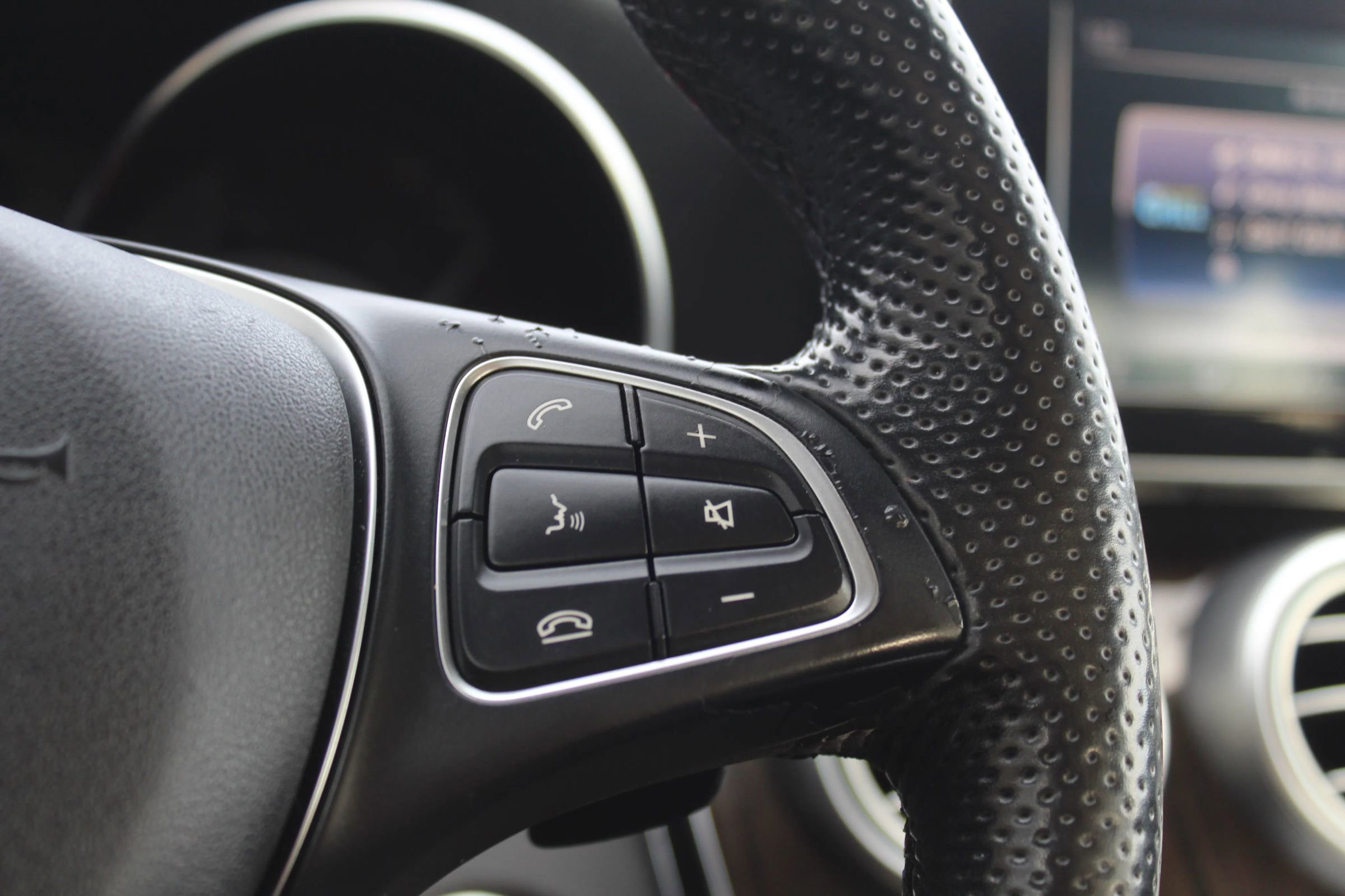 Used 2017 Mercedes-Benz C 300 4MATIC Sedan image 29