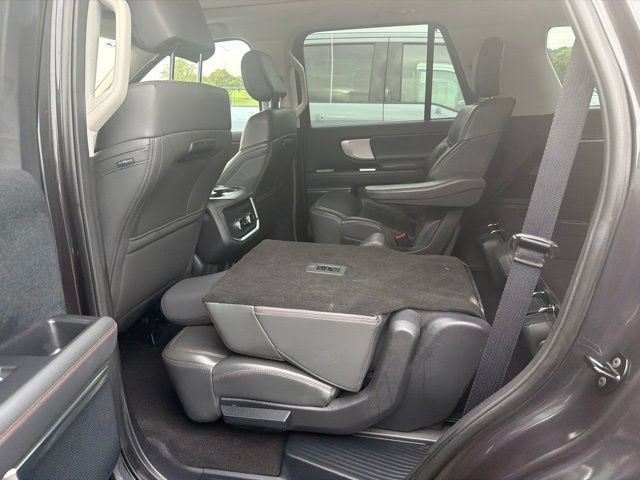 Used 2025 Ford Expedition Active AWD/4WD image 31