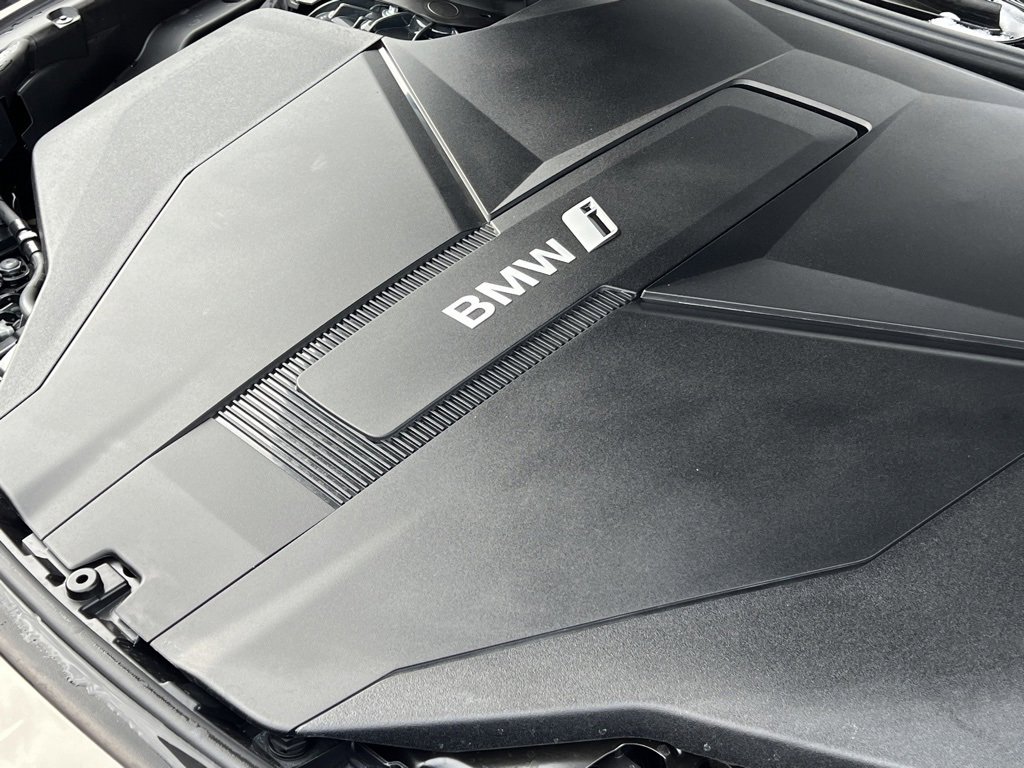 Used 2024 BMW i7 xDrive60 w/ Executive Package image 45