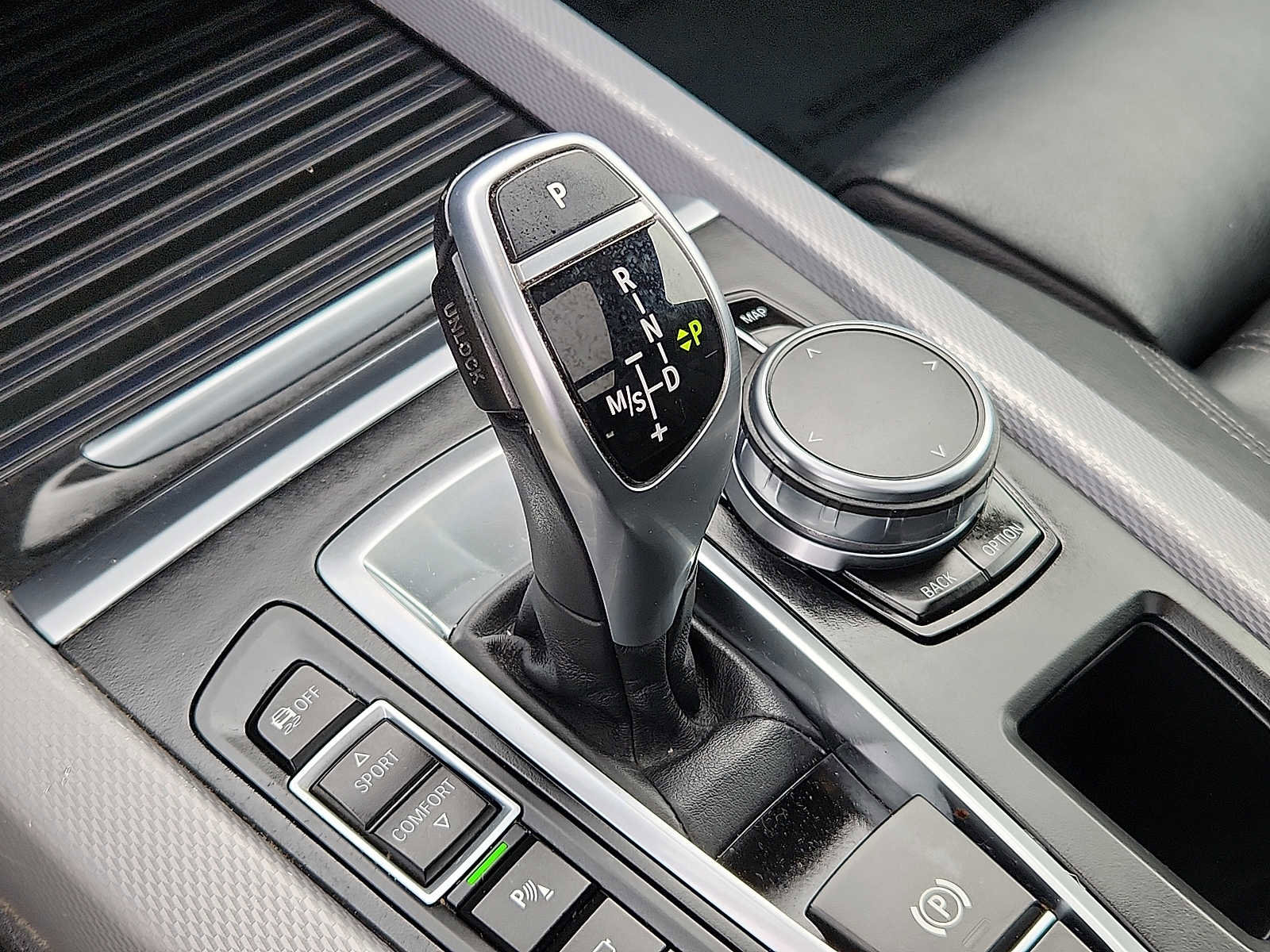 Used 2018 BMW X5 xDrive50i w/ M Sport Package image 14