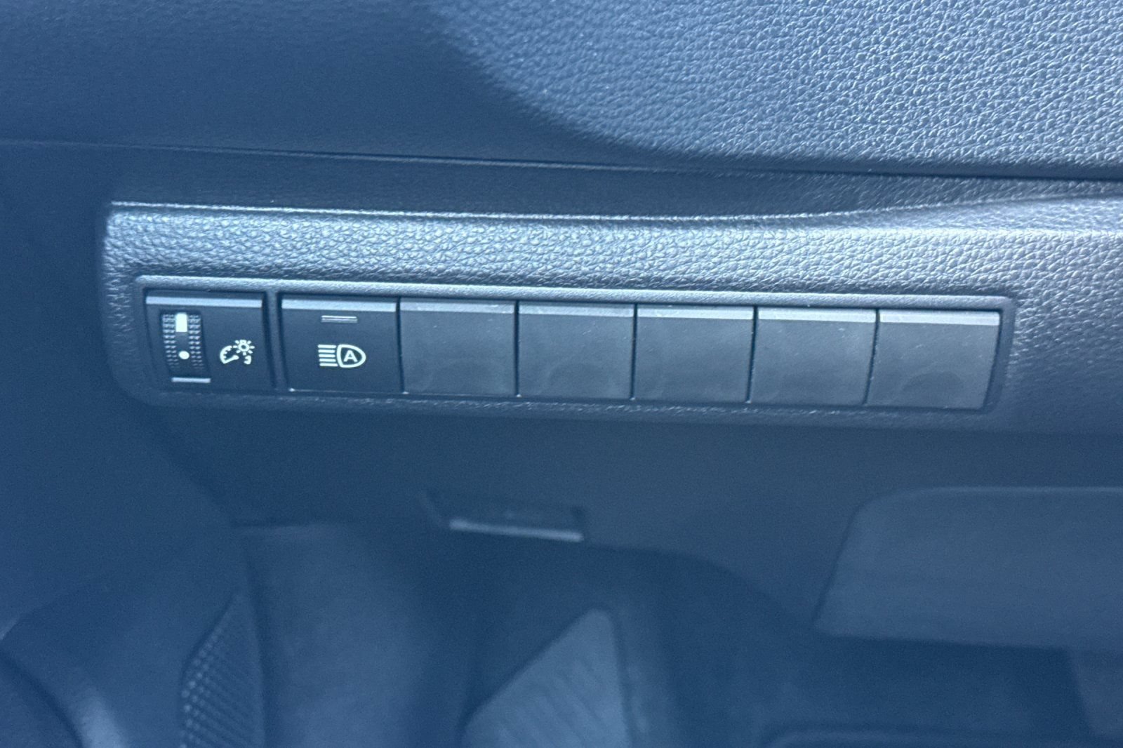 Certified 2026 Toyota Corolla XSE w/ Carpet Mat Package (TMS) FWD image 33