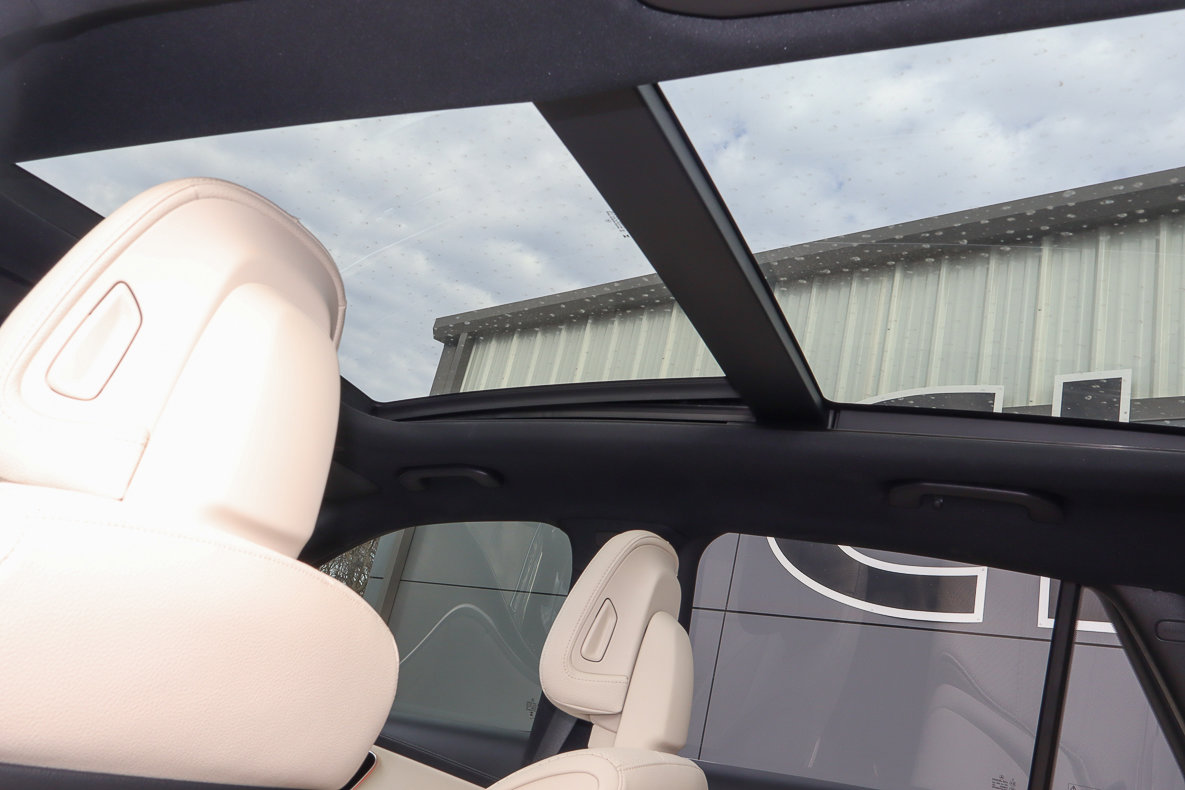 Used 2023 Mercedes-Benz GLC 300 GLC 300 image 9