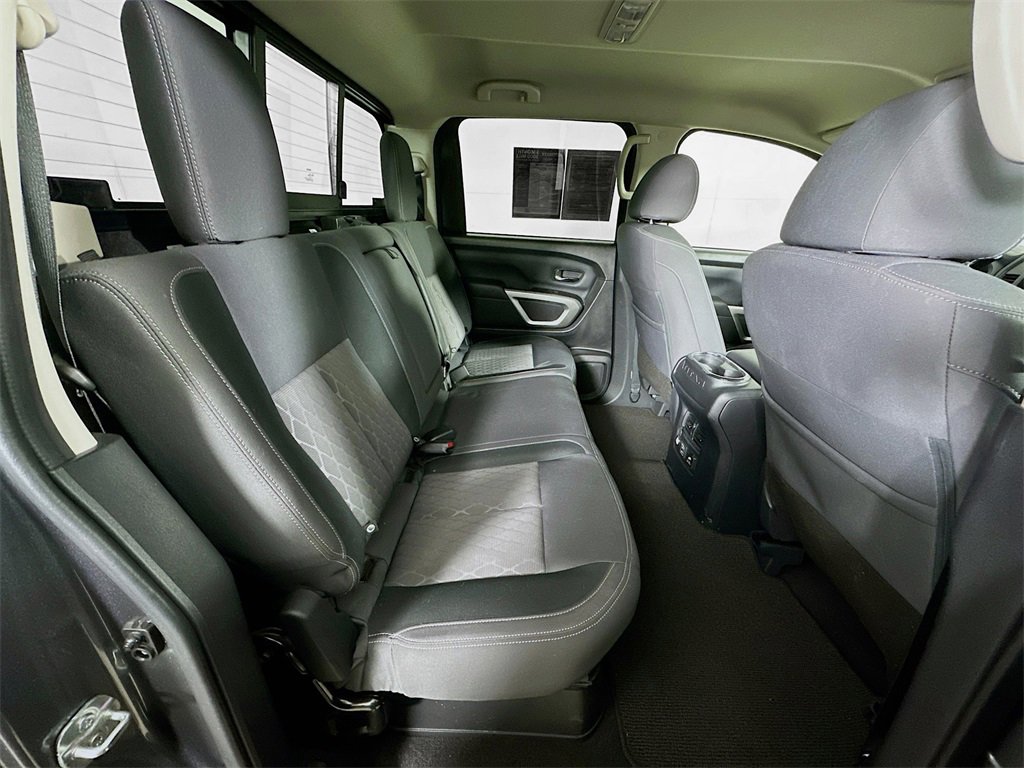 Used 2024 Nissan Titan SV w/ SV Convenience Package image 33