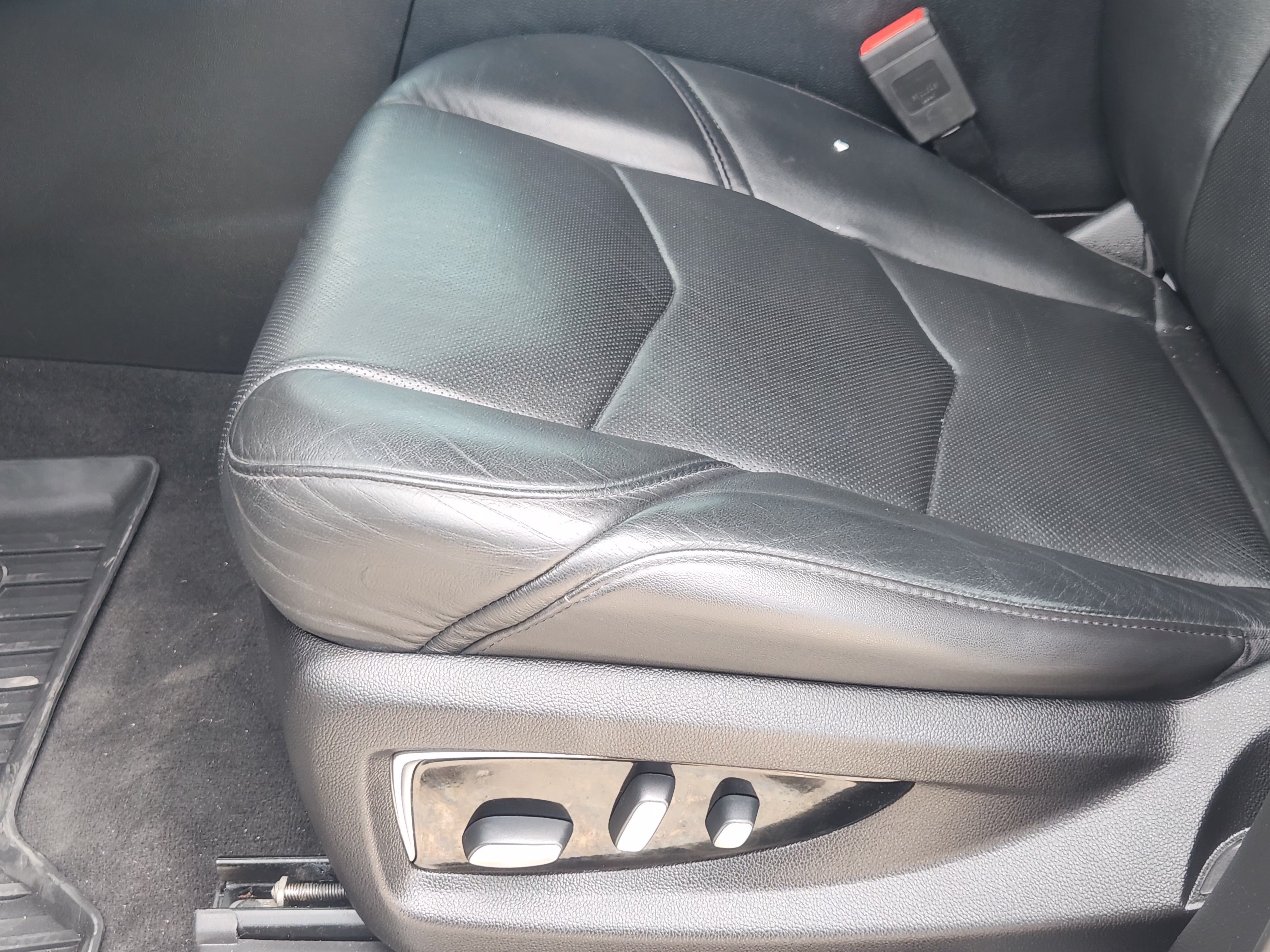 Used 2019 Cadillac Escalade Luxury RWD image 24