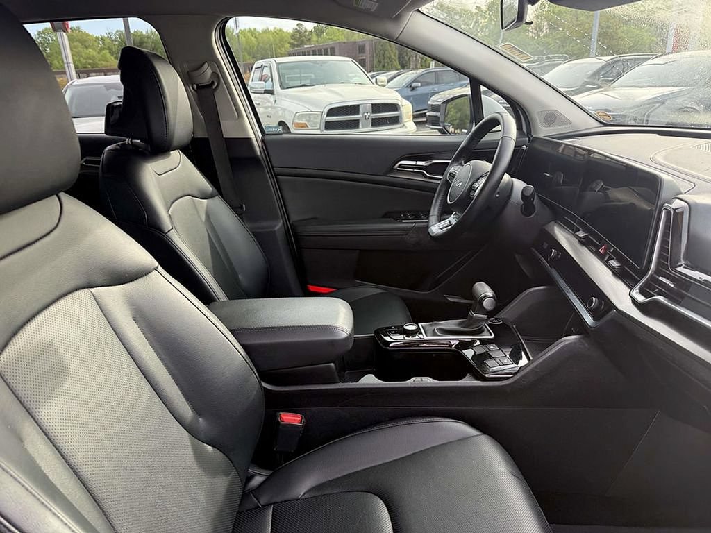 Used 2024 Kia Sportage EX FWD image 10