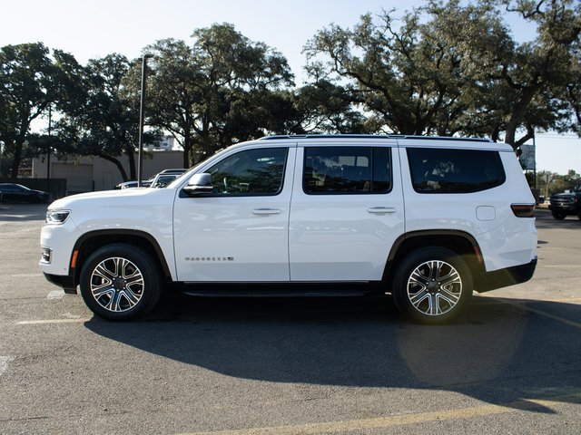 Used 2023 Jeep Wagoneer 2WD w/ Premium Group I image 2