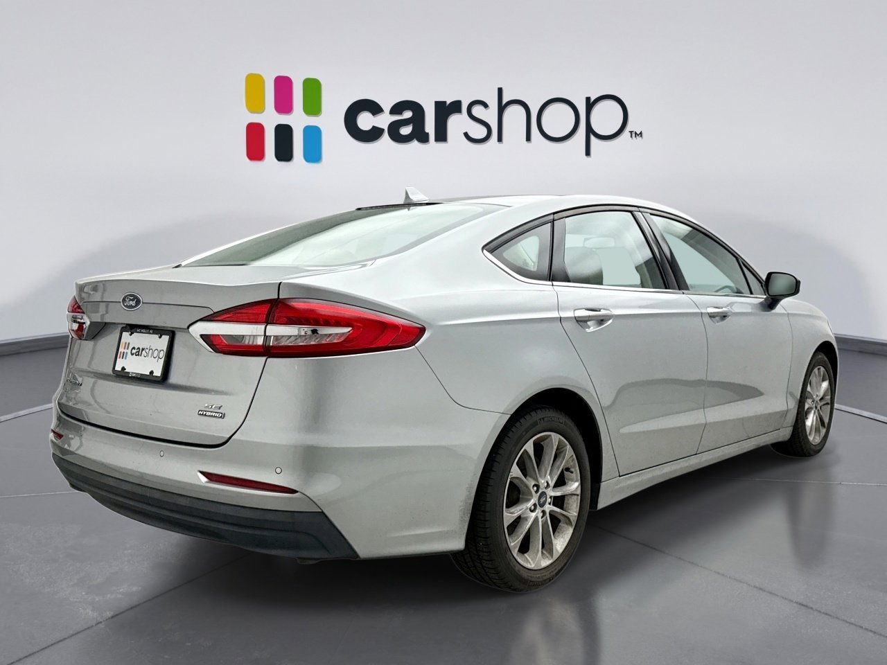 Used 2020 Ford Fusion SE image 5