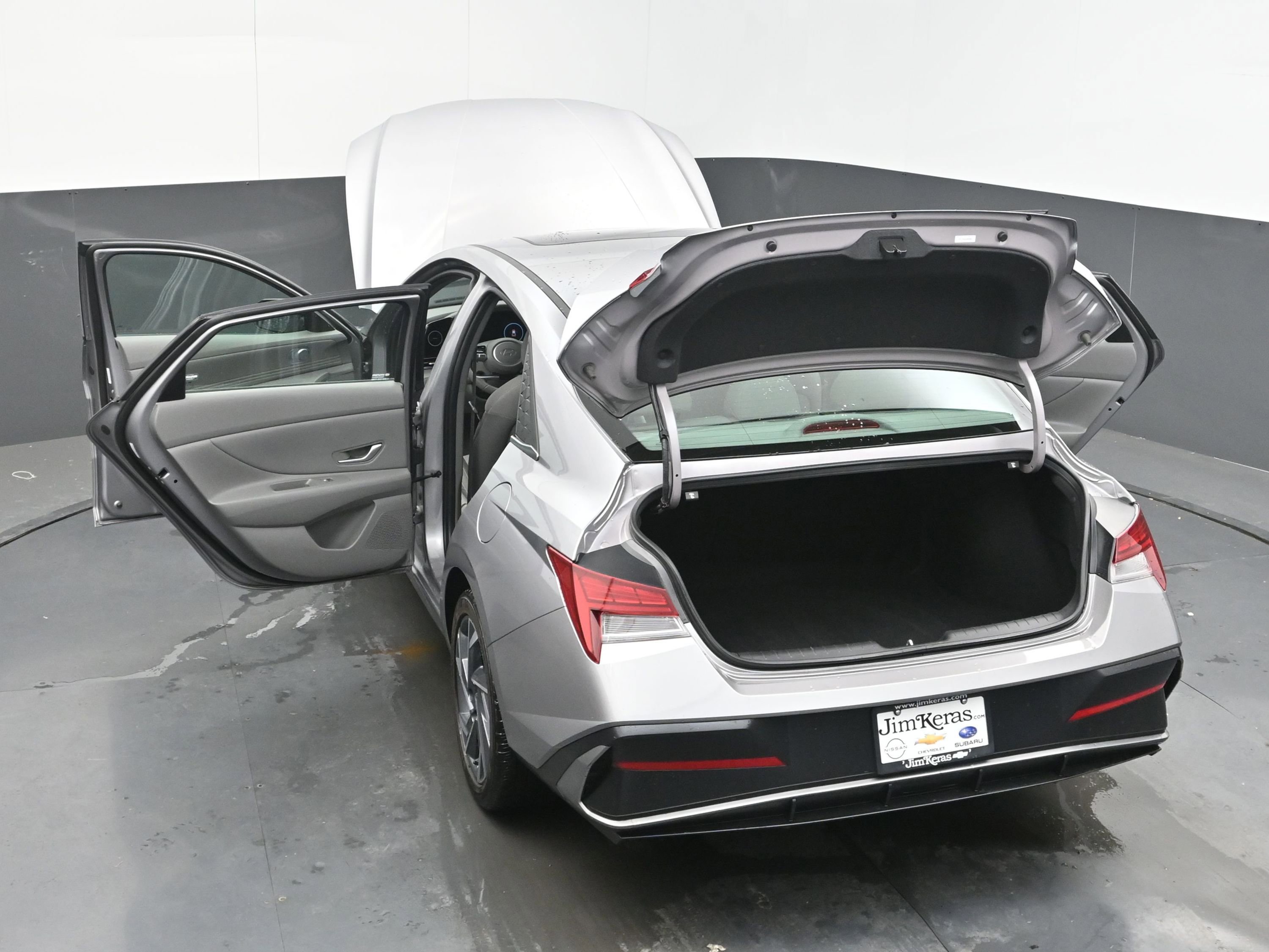 Used 2025 Hyundai Elantra SEL image 45