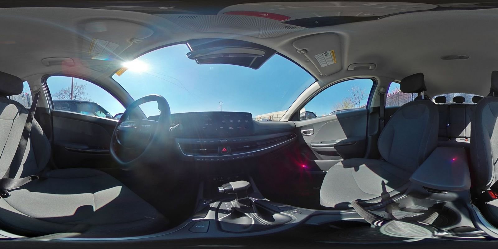 Used 2025 Kia K4 LXS image 37