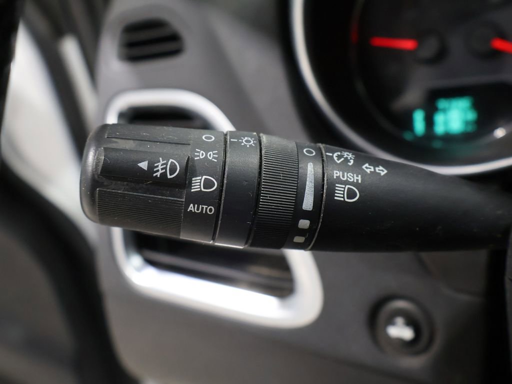 Used 2011 Dodge Avenger Heat image 31