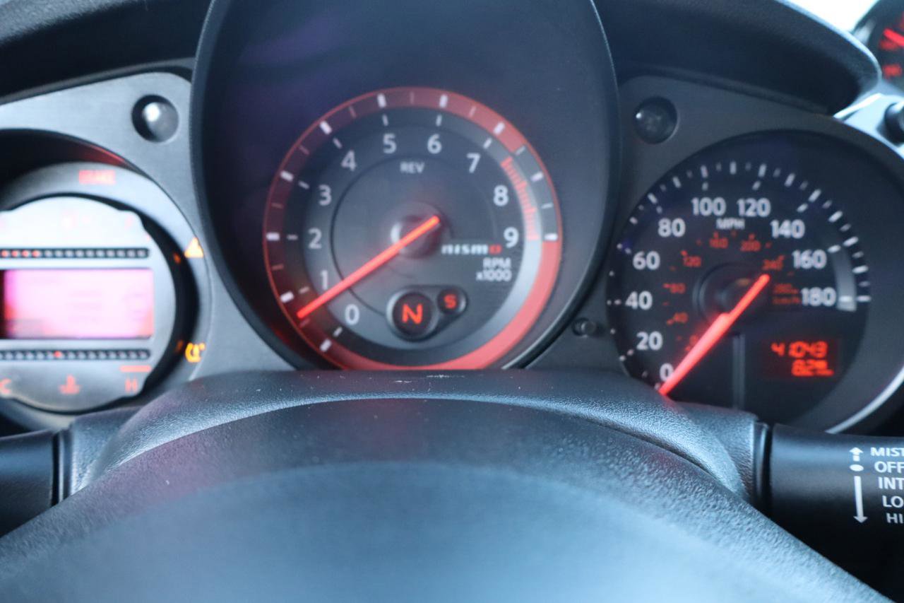 Used 2020 Nissan 370Z NISMO image 17