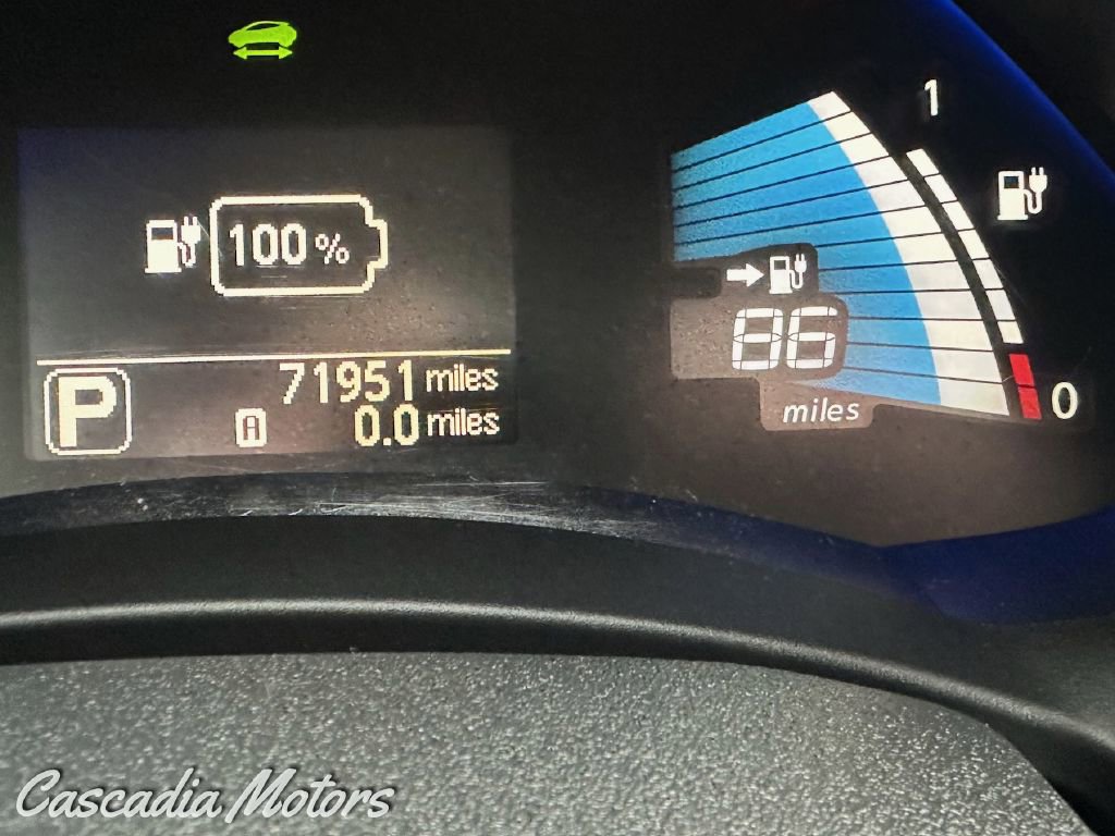 Used 2017 Nissan Leaf S w/ Charge Package image 2