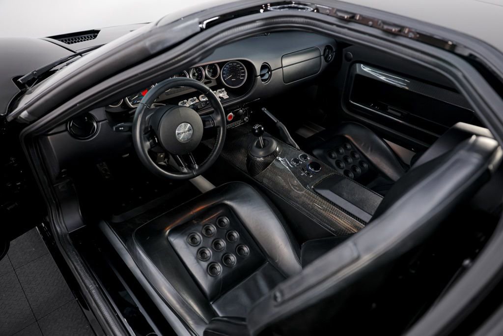 Used 2006 Ford GT image 23