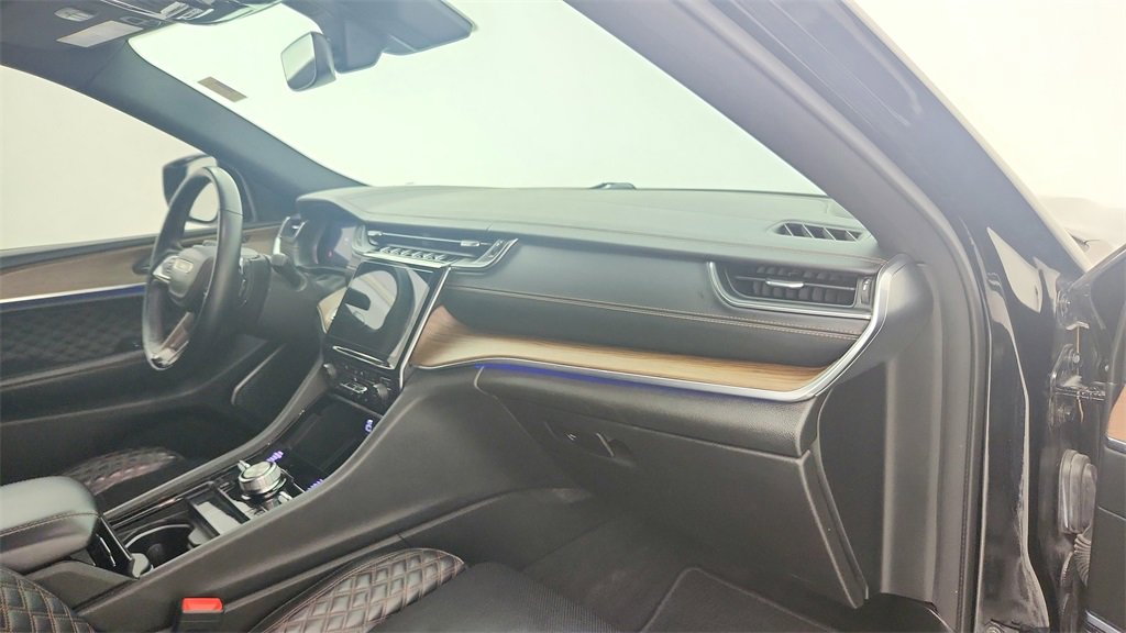 Used 2021 Jeep Grand Cherokee L Summit w/ Luxury Tech Group V image 29