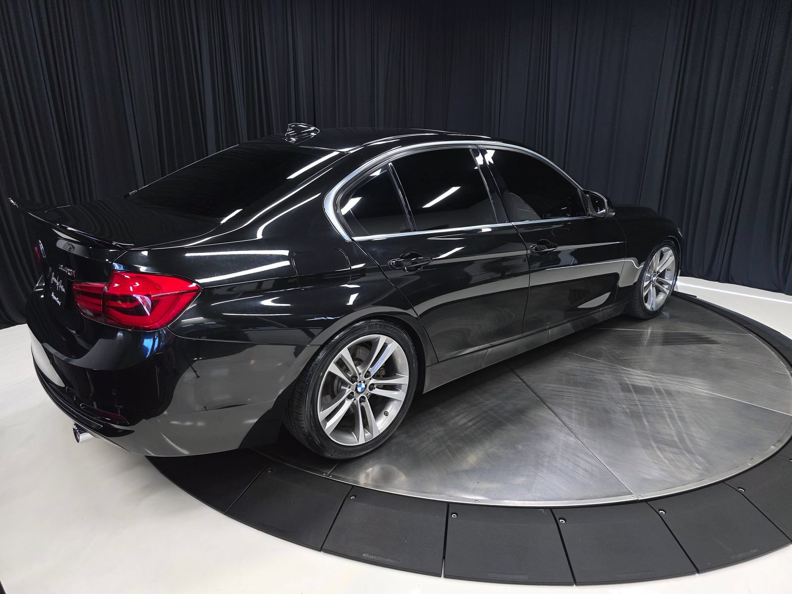 Used 2018 BMW 340i Sedan RWD image 13