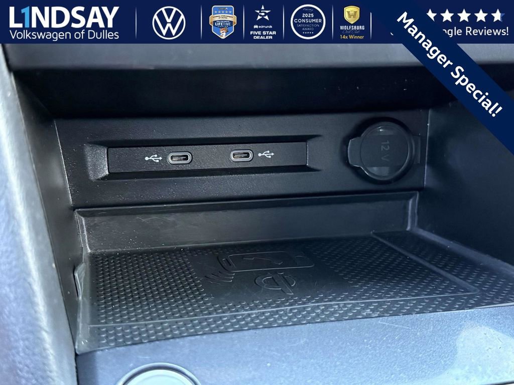 Used 2021 Volkswagen Tiguan SE w/ 3rd Row Seat Package image 18