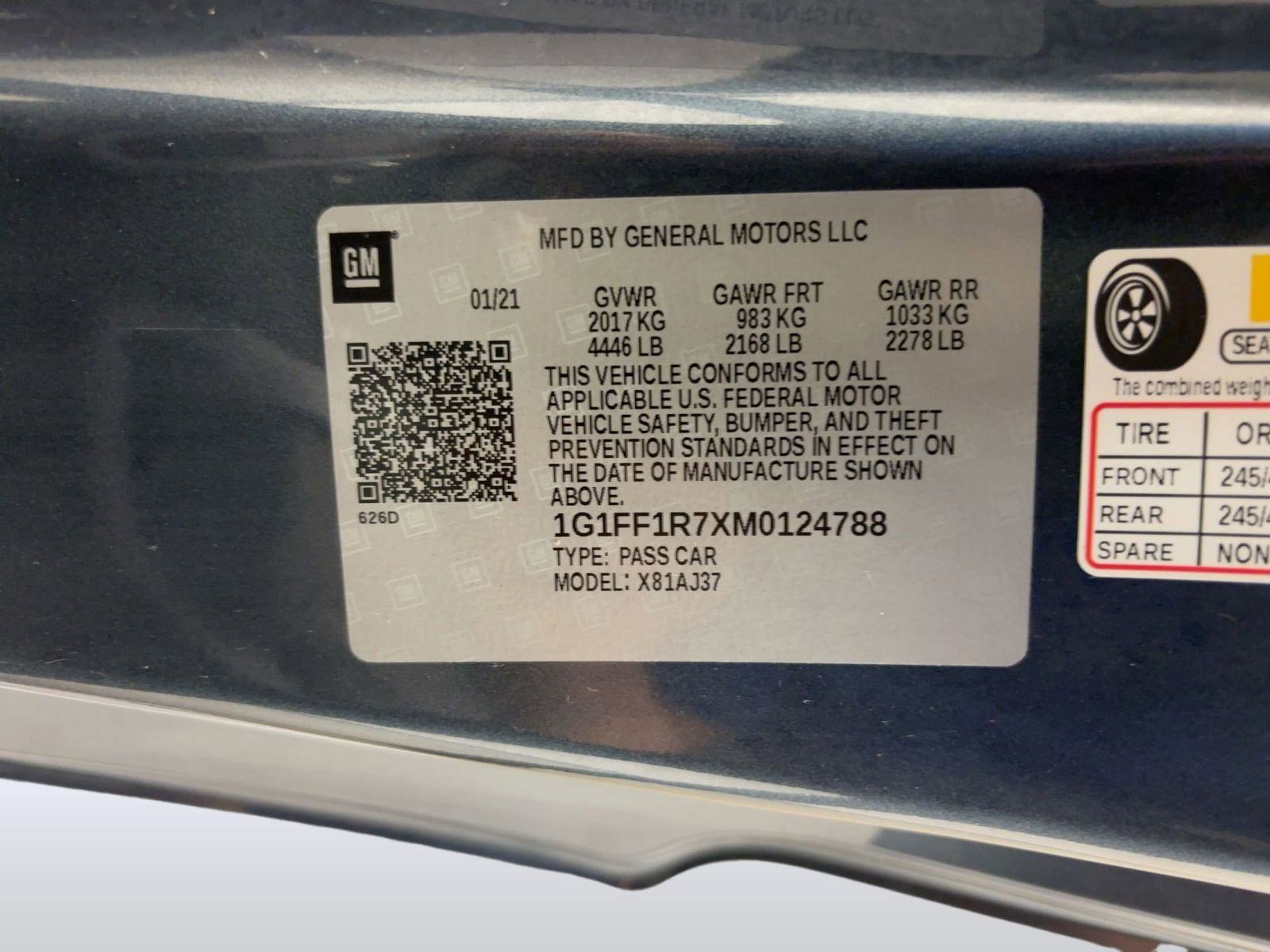 Used 2021 Chevrolet Camaro LT w/ Technology Package image 17