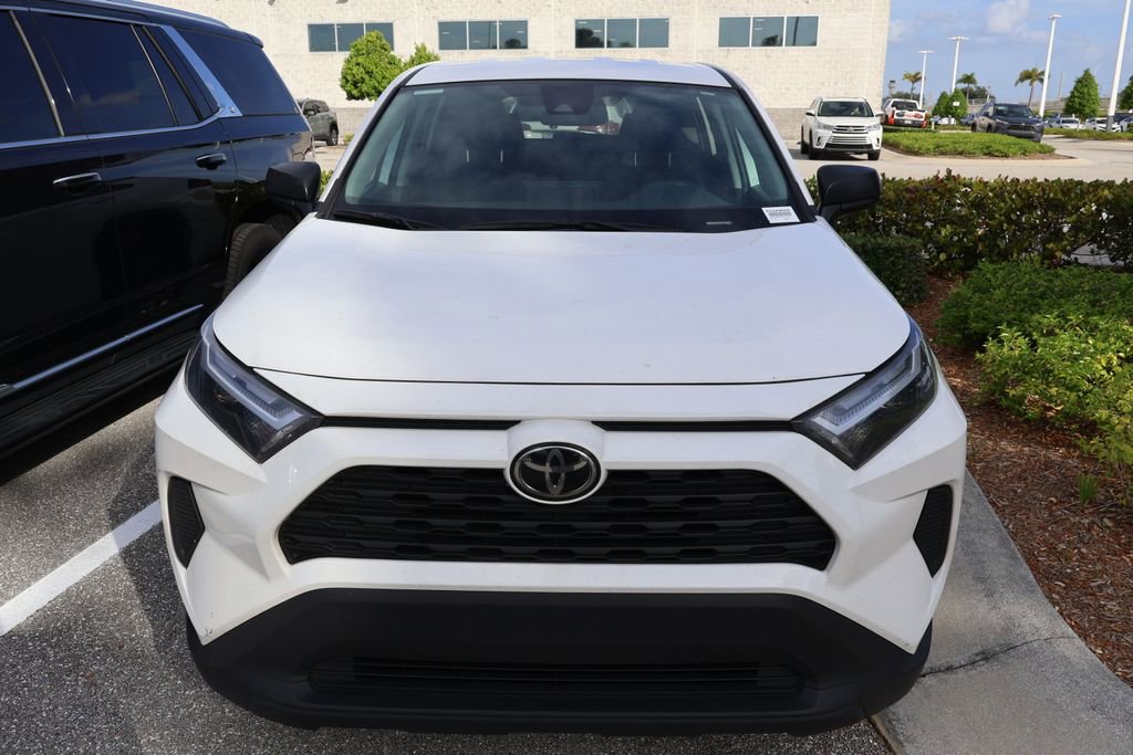 Used 2023 Toyota RAV4 LE image 5