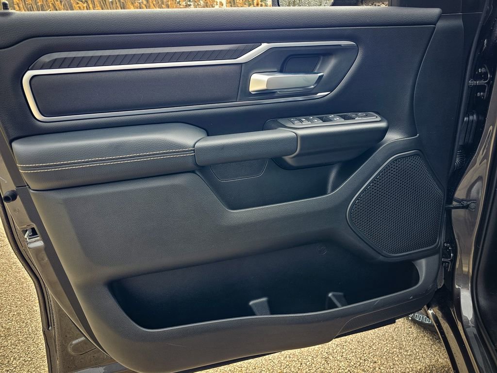New 2026 RAM 1500 4x4 Crew Cab image 11