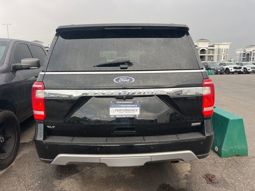 Used 2018 Ford Expedition XLT w/ Equipment Group 202A AWD/4WD image 13
