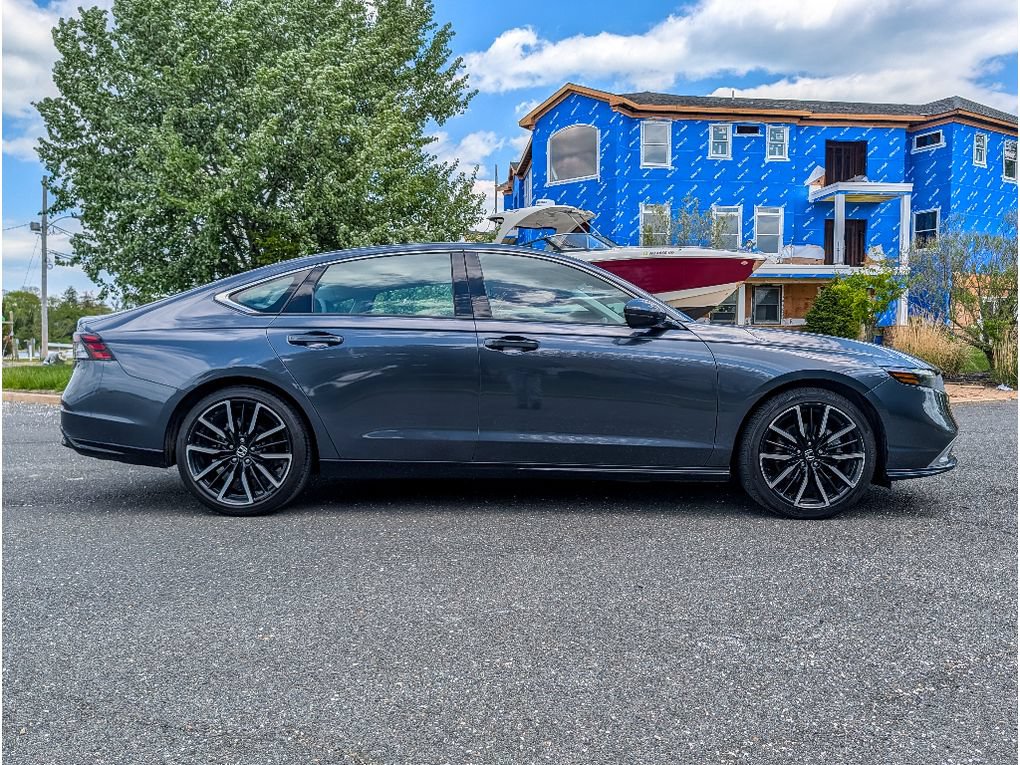 Used 2023 Honda Accord Touring image 4