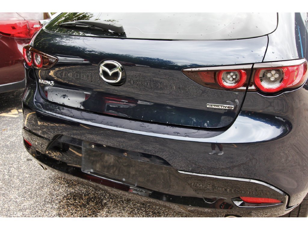 Used 2021 MAZDA MAZDA3 s FWD image 5