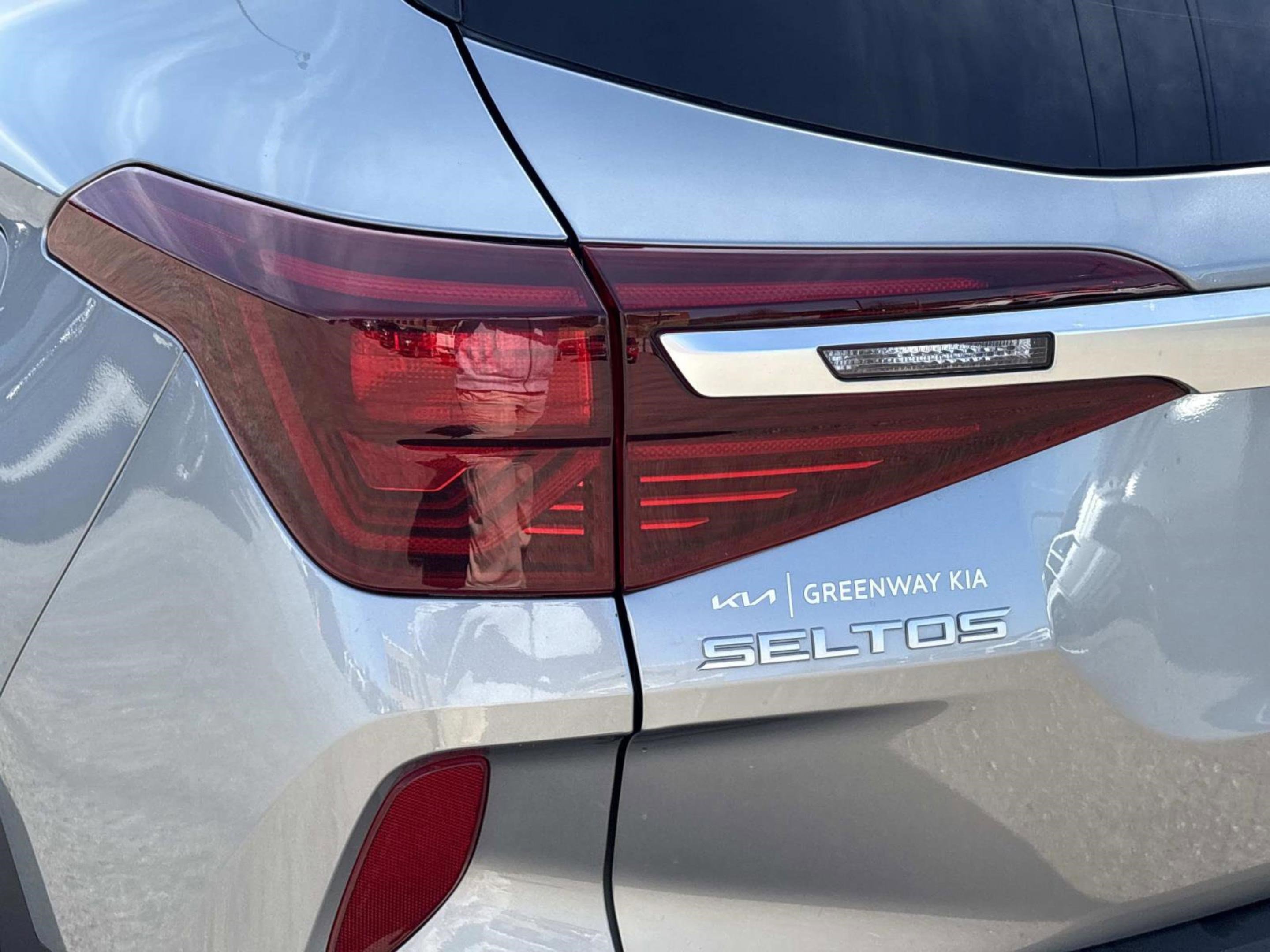 Used 2023 Kia Seltos S image 11