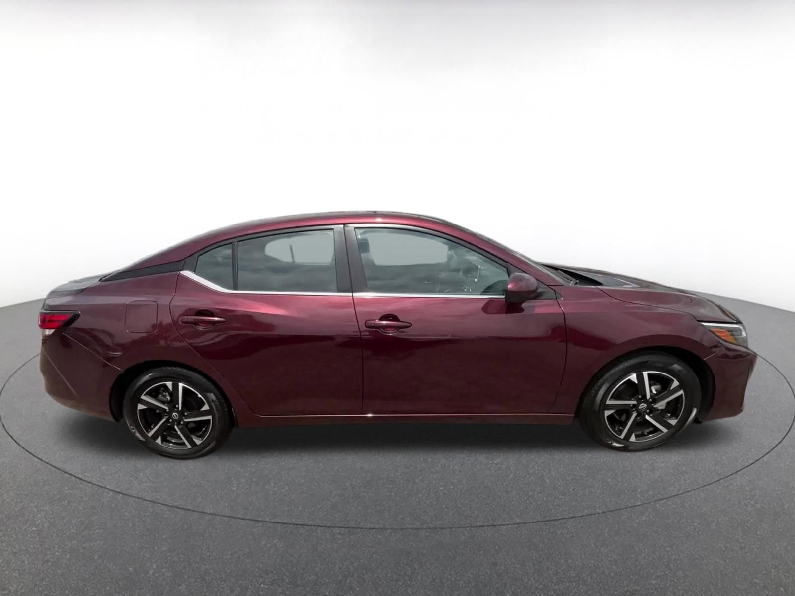 Used 2025 Nissan Sentra SV FWD image 16