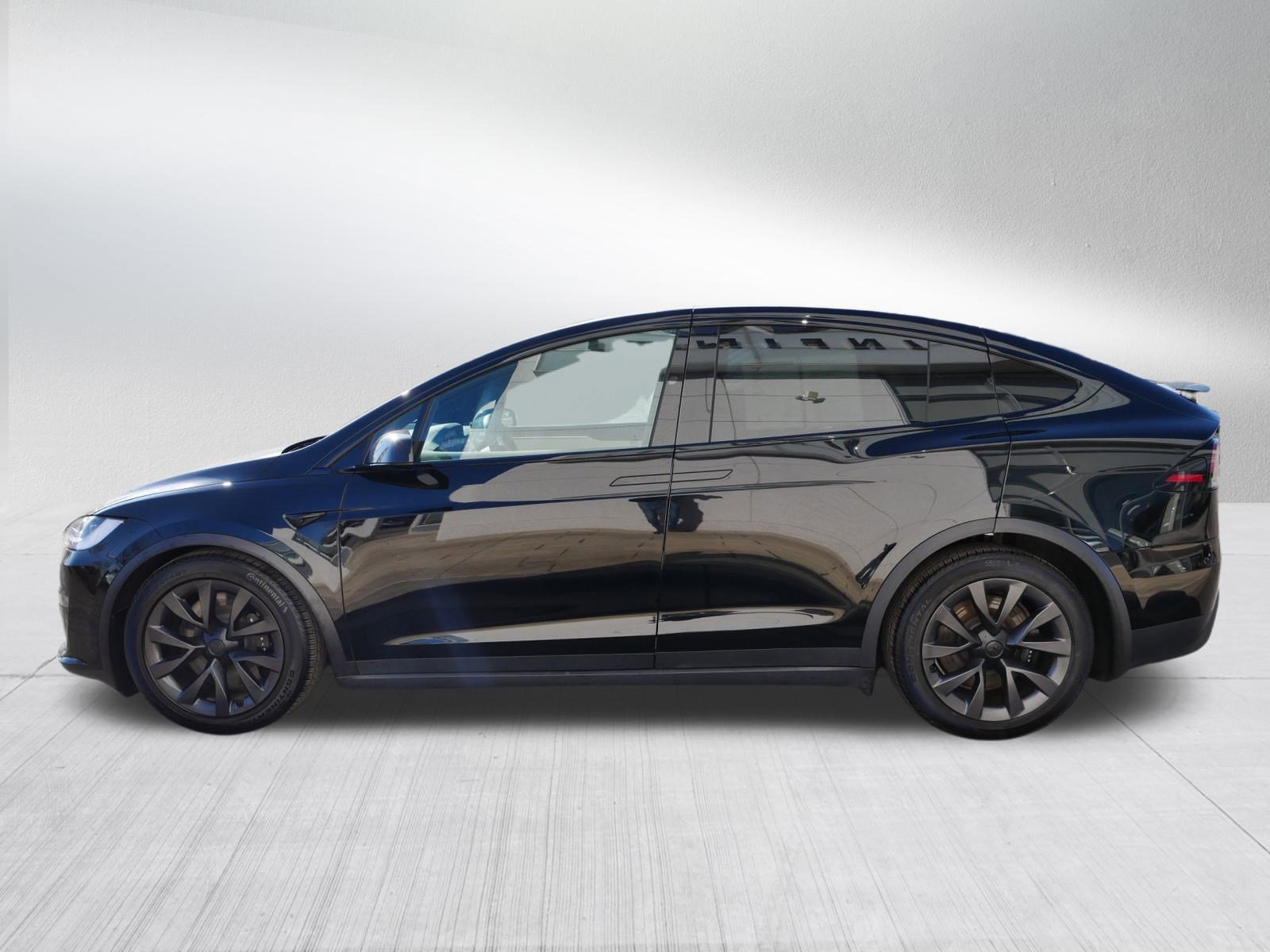 Used 2024 Tesla Model X image 4