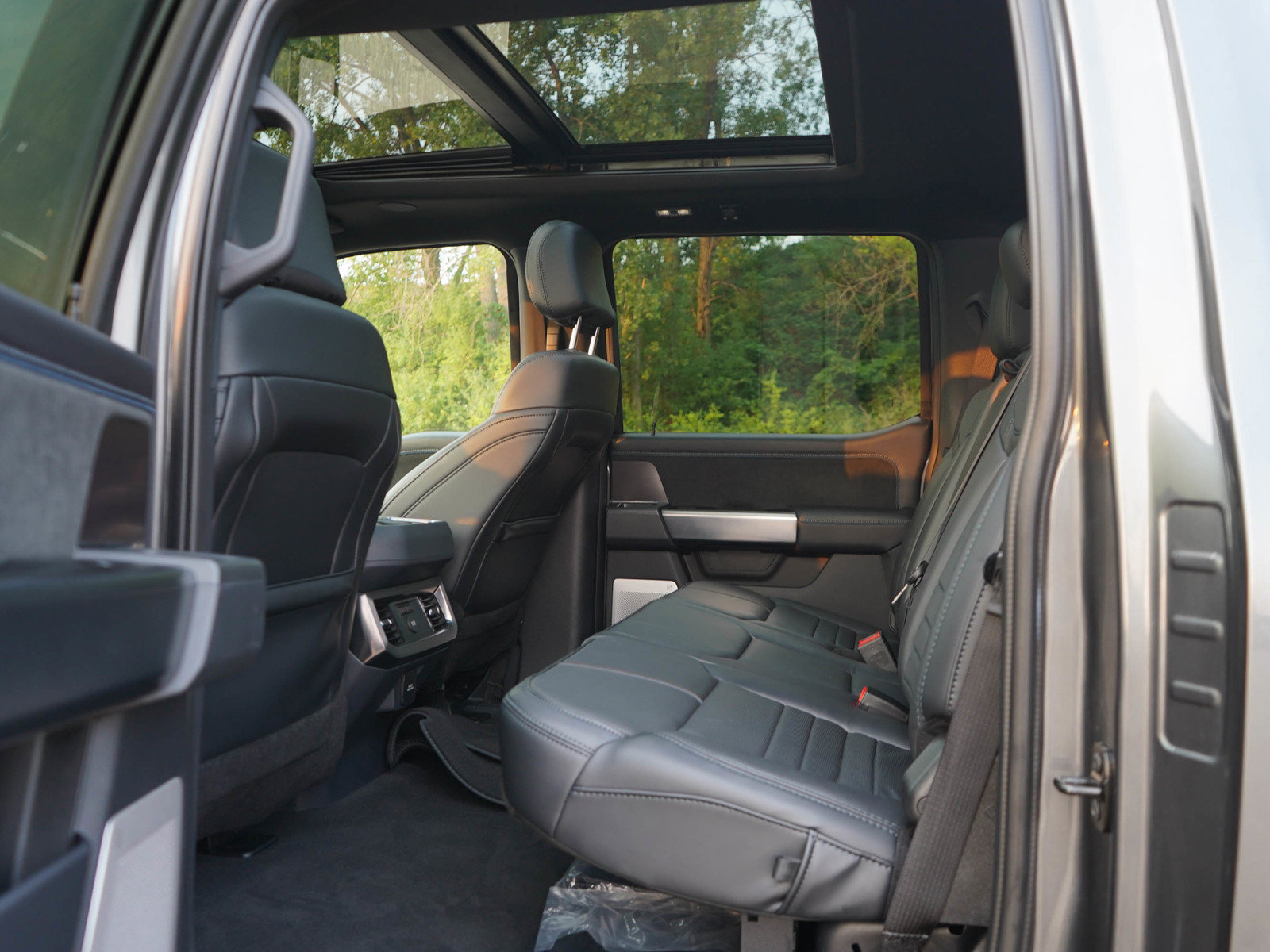 Used 2026 Ford F250 Platinum AWD/4WD image 18