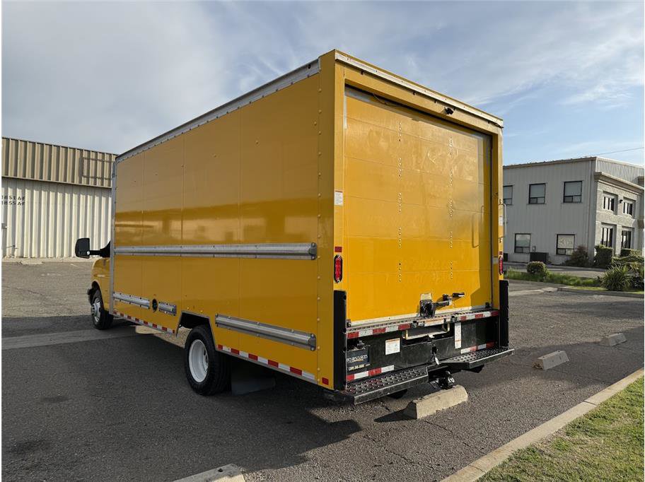 Used 2020 GMC Savana 3500 Extended w/ Driver Convenience Package image 7