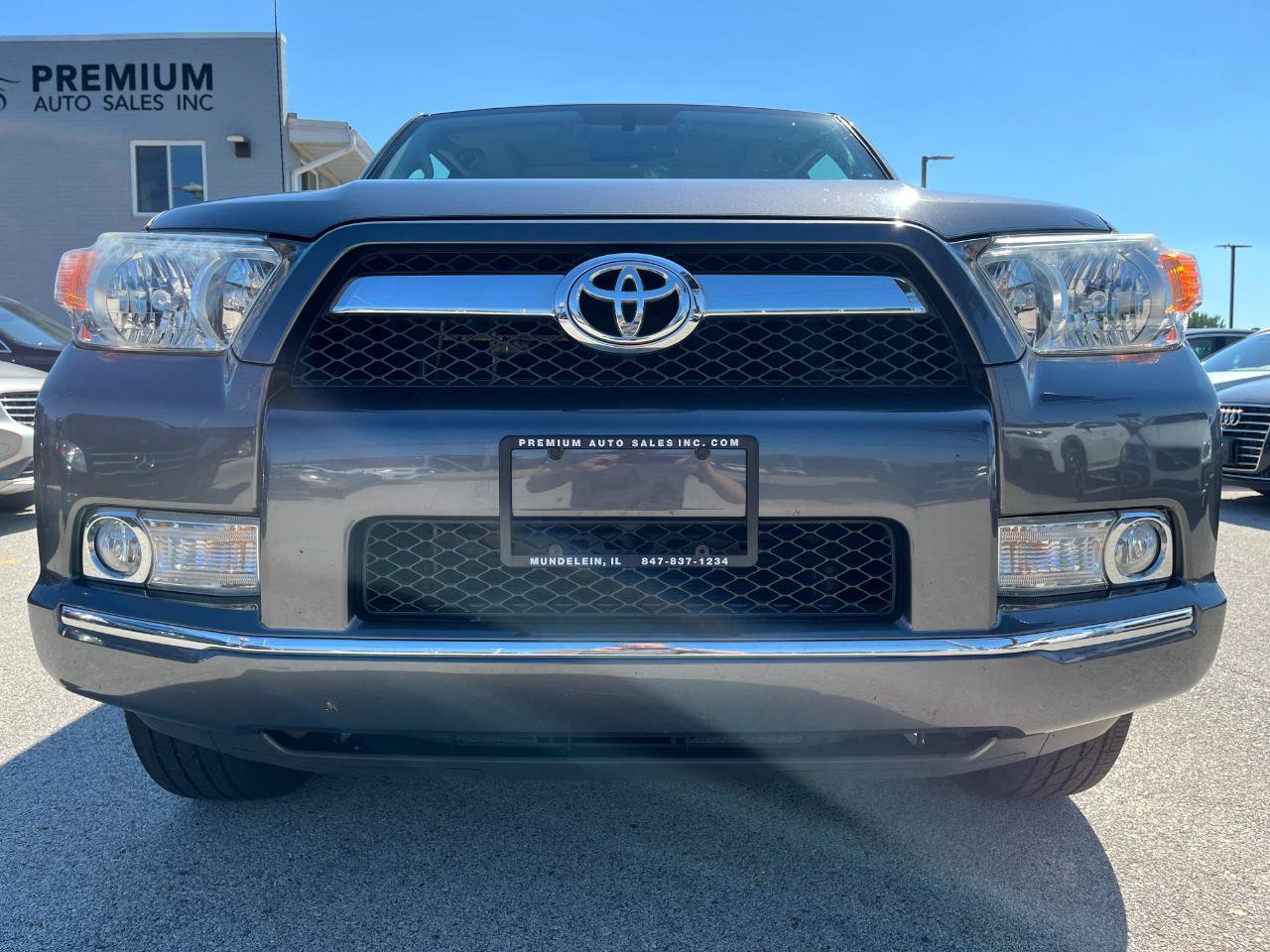 Used 2013 Toyota 4Runner Limited AWD/4WD image 9