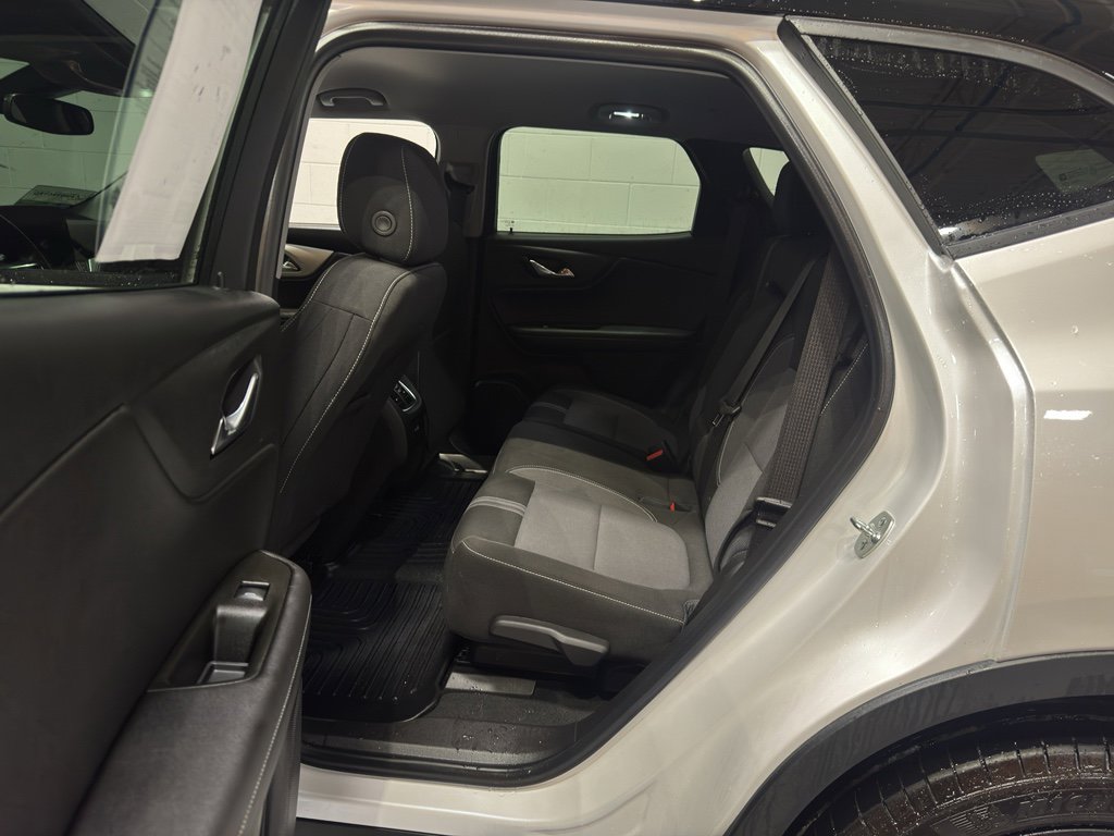 Used 2025 Chevrolet Blazer LT w/ Redline Edition image 10
