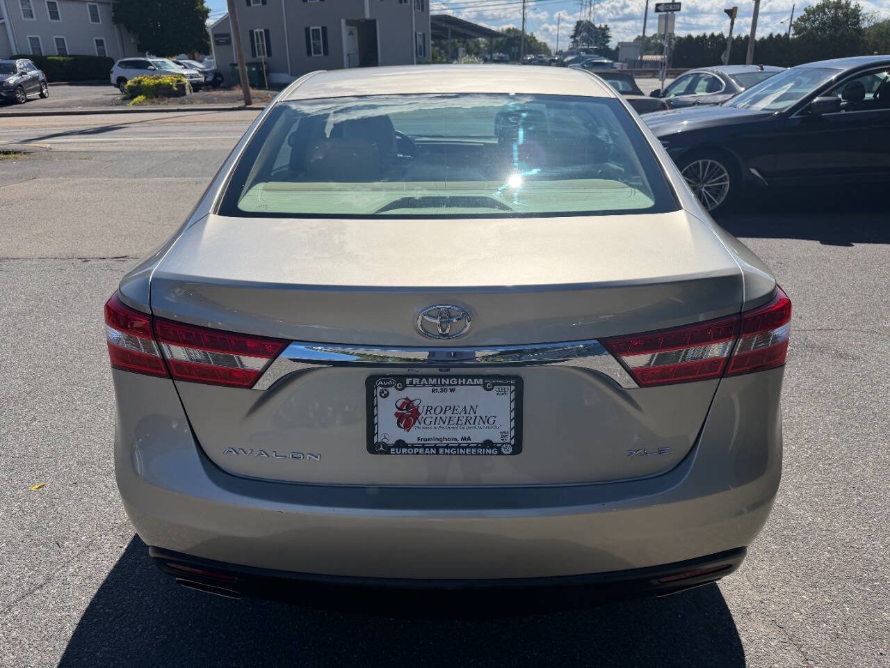 Used 2014 Toyota Avalon XLE FWD image 6