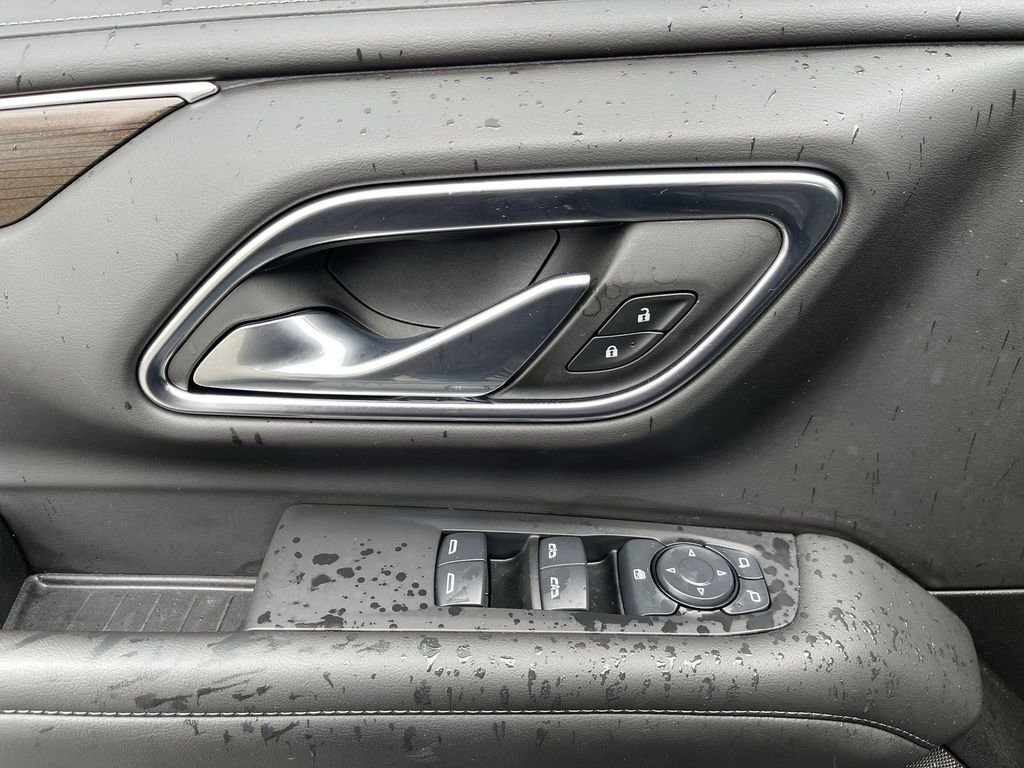 Used 2024 GMC Yukon SLE image 23