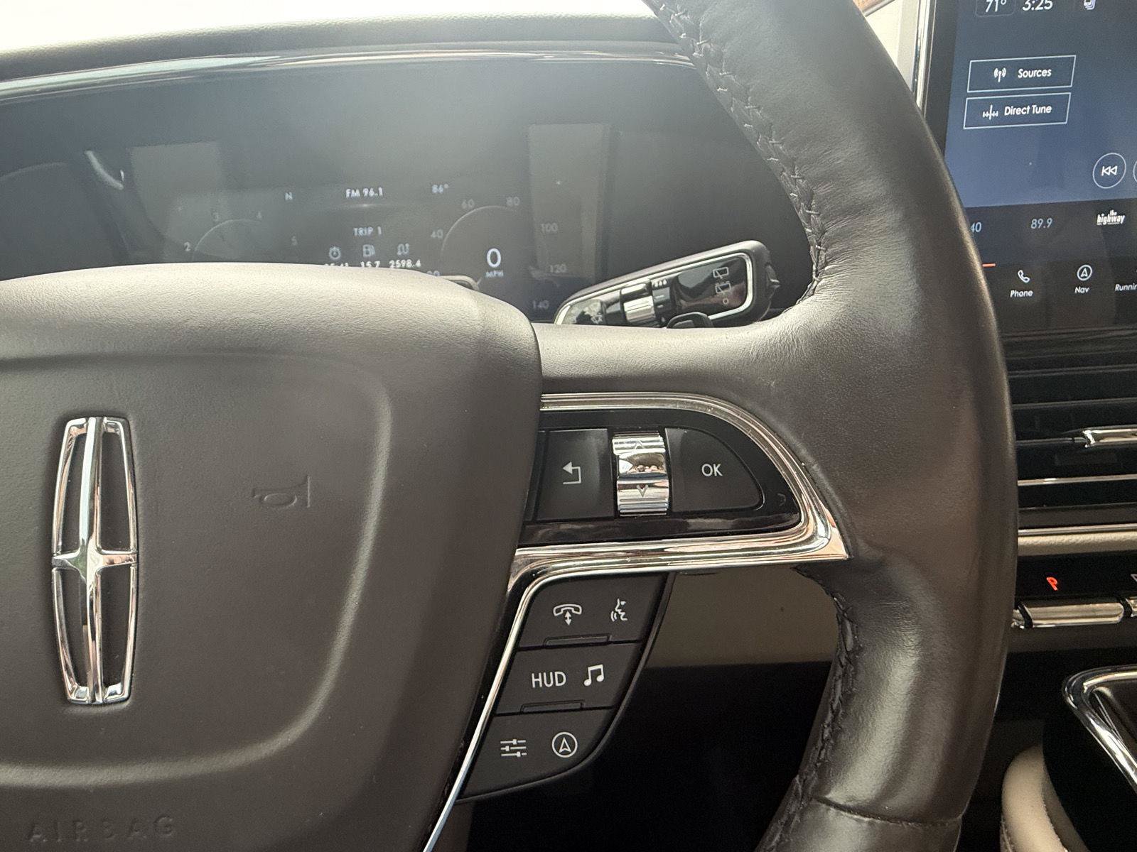 Used 2022 Lincoln Navigator L Reserve RWD image 12