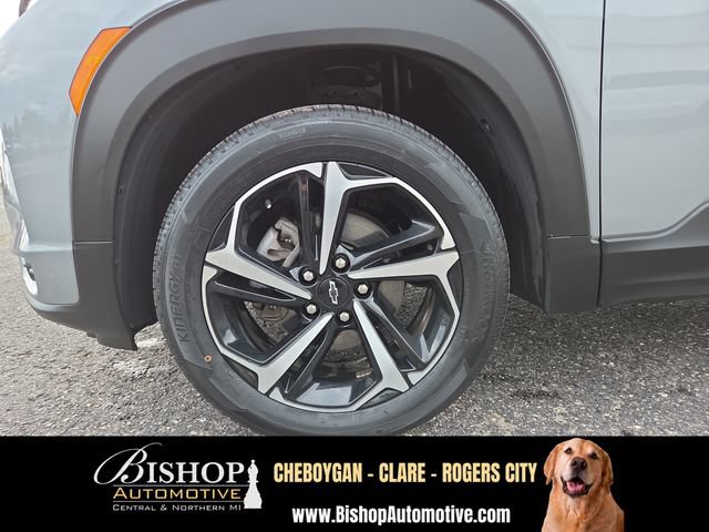 Used 2023 Chevrolet TrailBlazer RS w/ Convenience Package AWD/4WD image 23