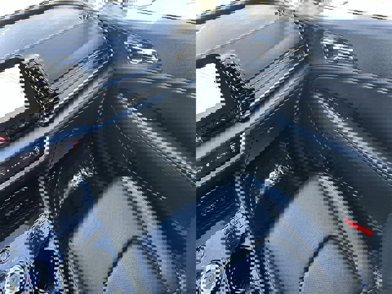 Used 2024 Kia Sportage EX image 18