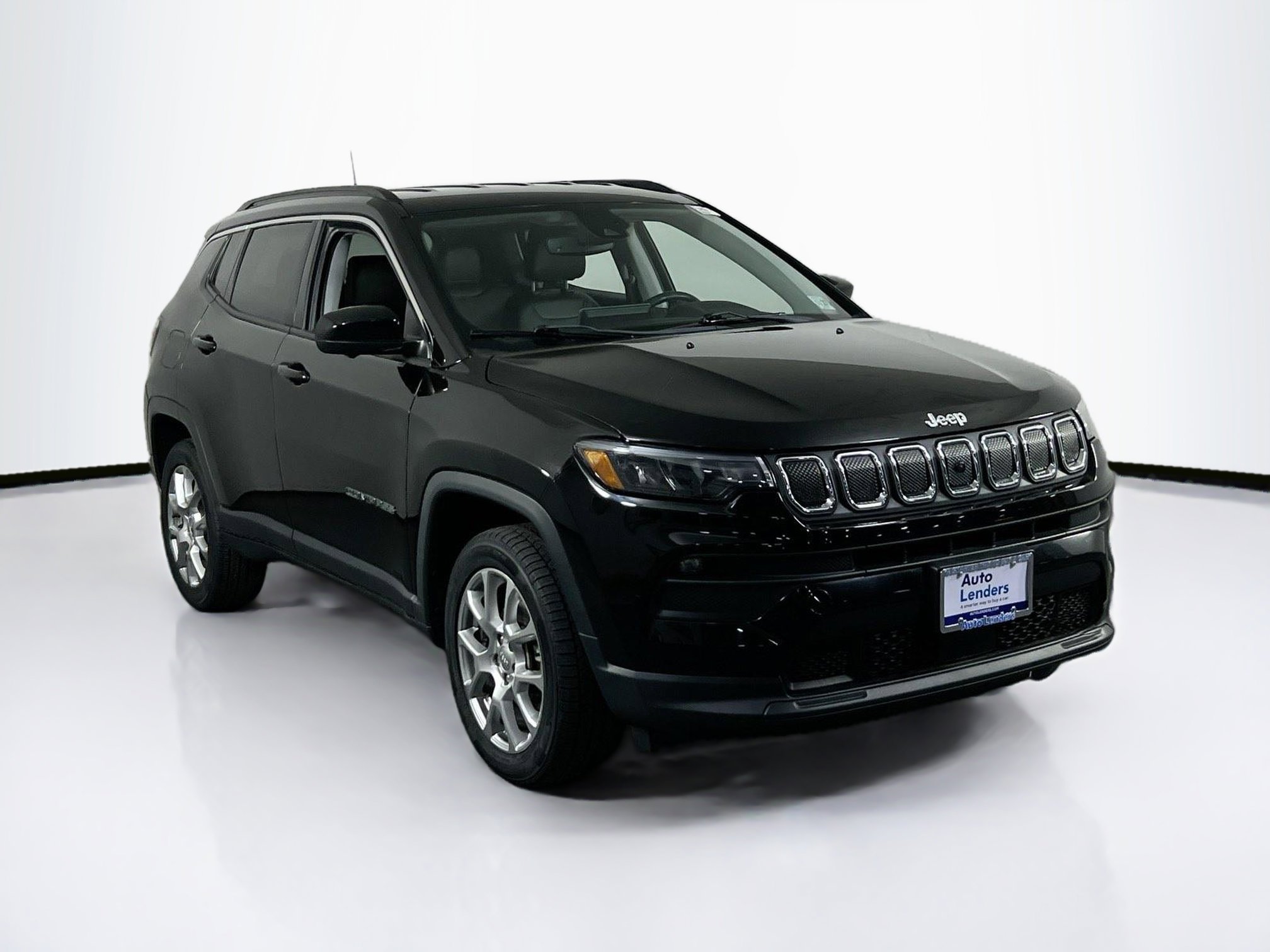 Used 2022 Jeep Compass Latitude AWD/4WD image 3