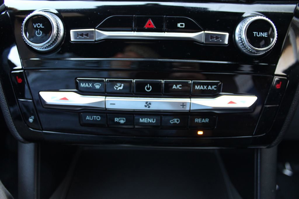 Used 2022 Ford Explorer ST-Line AWD/4WD image 31